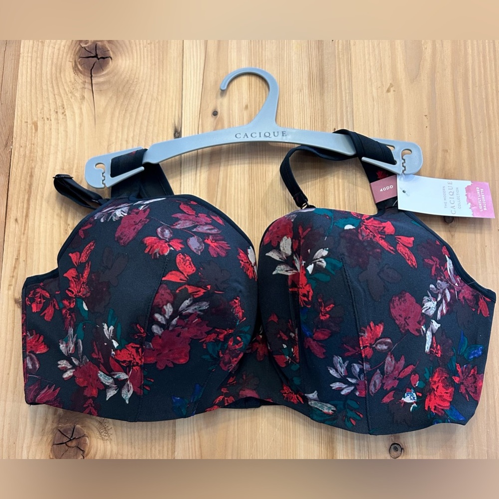 Cacique Lightly Lined Balconette Bra. 40DD. New. Red Floral Black. Lane Bryant.